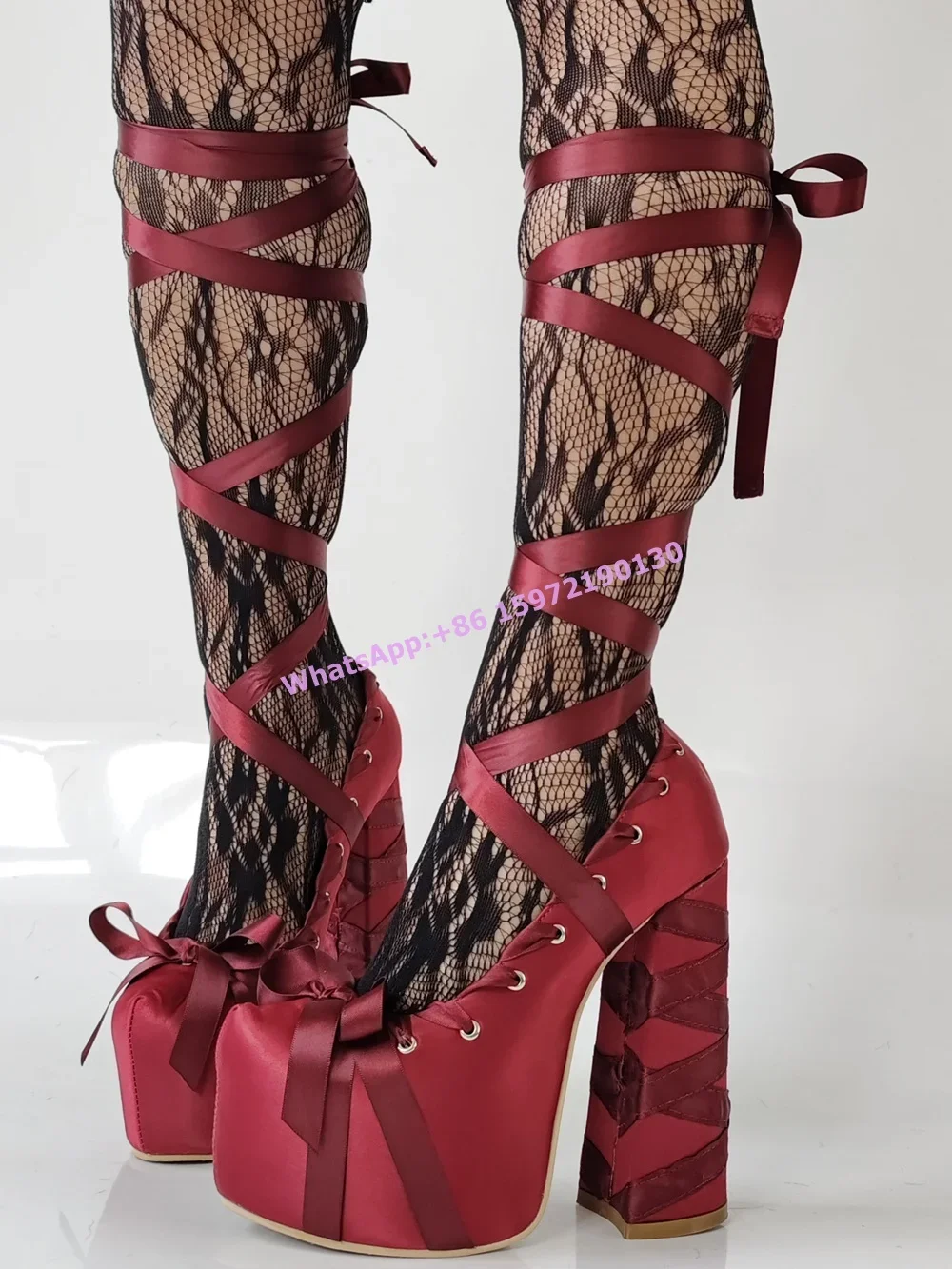 Ribbon Tie Heel - الأحمر شريط من الساتان منصة مضخات