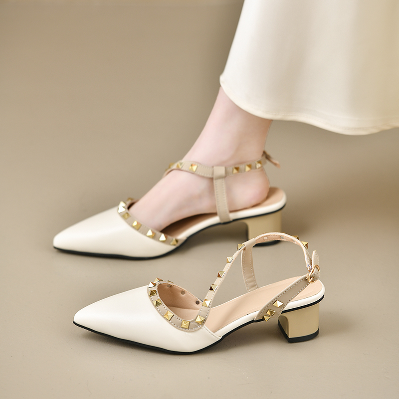 Women'S Shoes Trendy - صنادل نسائية لامعة بحزام خلفي أنيق
