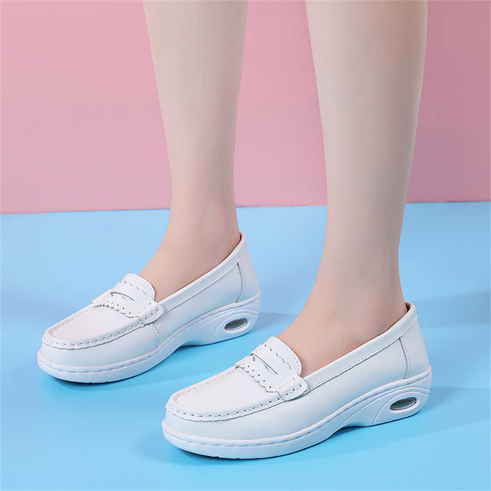 أحذية رياضية واسعة بألوان مختل - مراجعة Women'S Shoes For Tennis وسعره