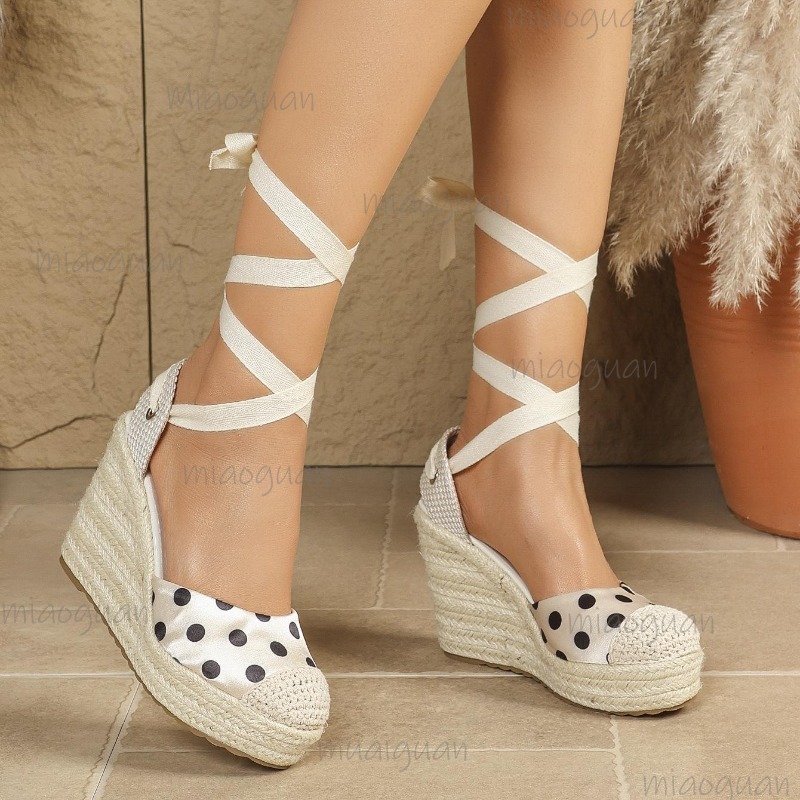 صنادل نسائية جديدة لربيع وصيف  - مراجعة Ribbon Tie Heel وسعره