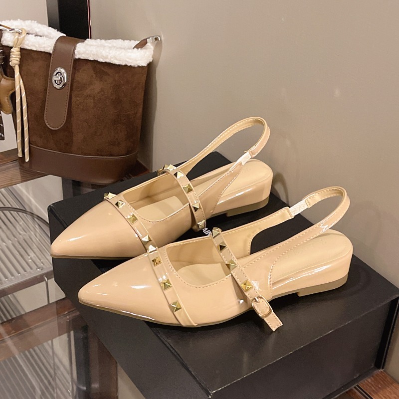صنادل فرنسية جديدة بكعب مدبب و - مراجعة Pointed Toe Flat وسعره
