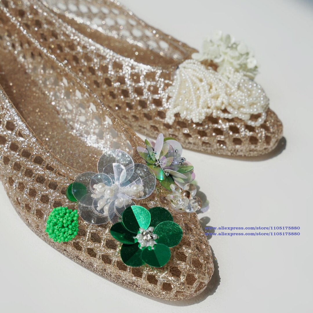 أحذية مسطحة ذهبية لامعة مجوفة  - مراجعة Slip On Mule Flat وسعره
