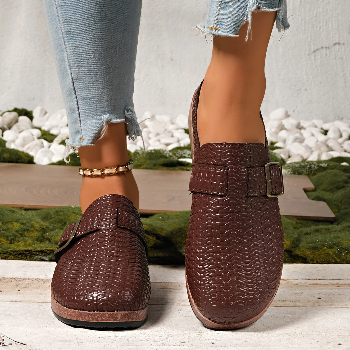 أحذية نسائية عصرية جديدة مريحة - مراجعة Slip On Mule Flat وسعره