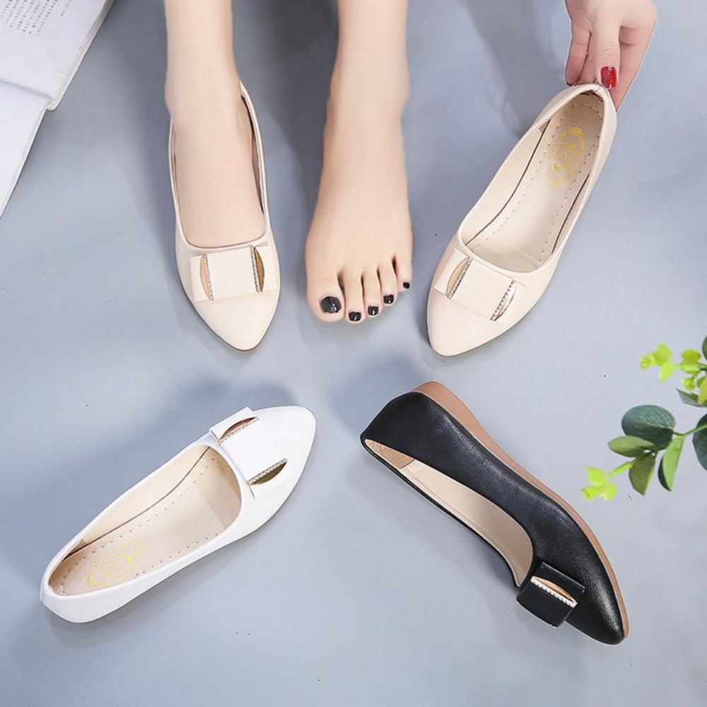 أحذية نسائية عصرية خفيفة الوزن - مراجعة Pointed Toe Flat وسعره