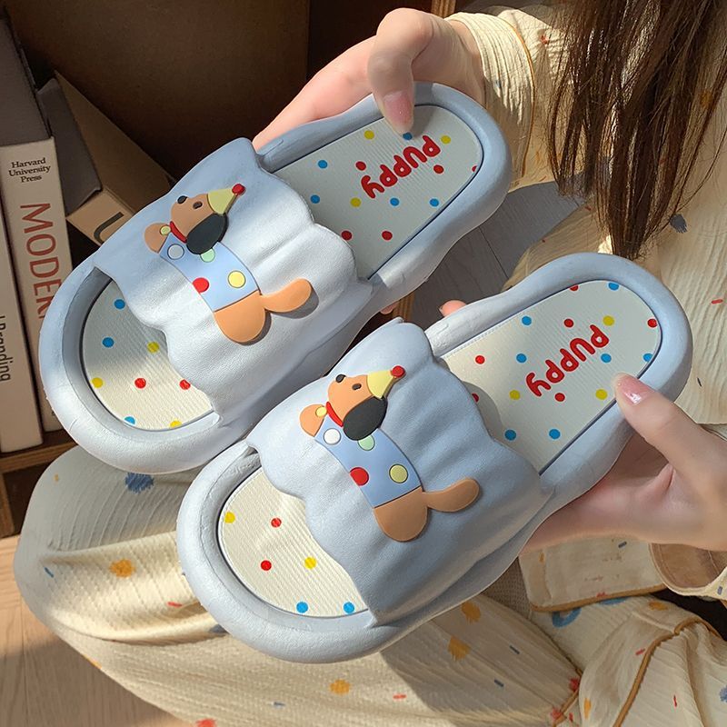 شباشب هوت دوج كارتونية للنساء  - مراجعة Women'S Shoes For Flat Feet وسعره