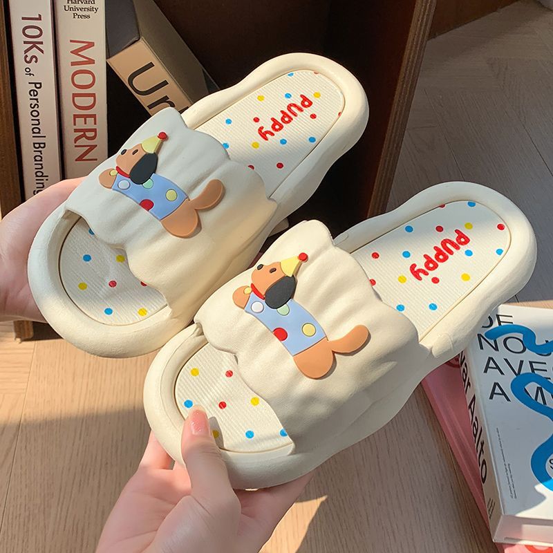 شباشب هوت دوج كارتونية للنساء  - مراجعة Women'S Shoes For Flat Feet وسعره