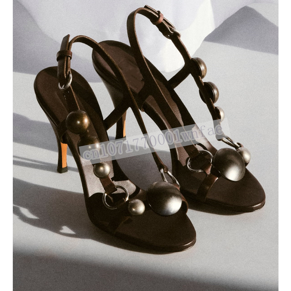صنادل نسائية جلدية بنية بحزام  - مراجعة Platform Mule Heel وسعره