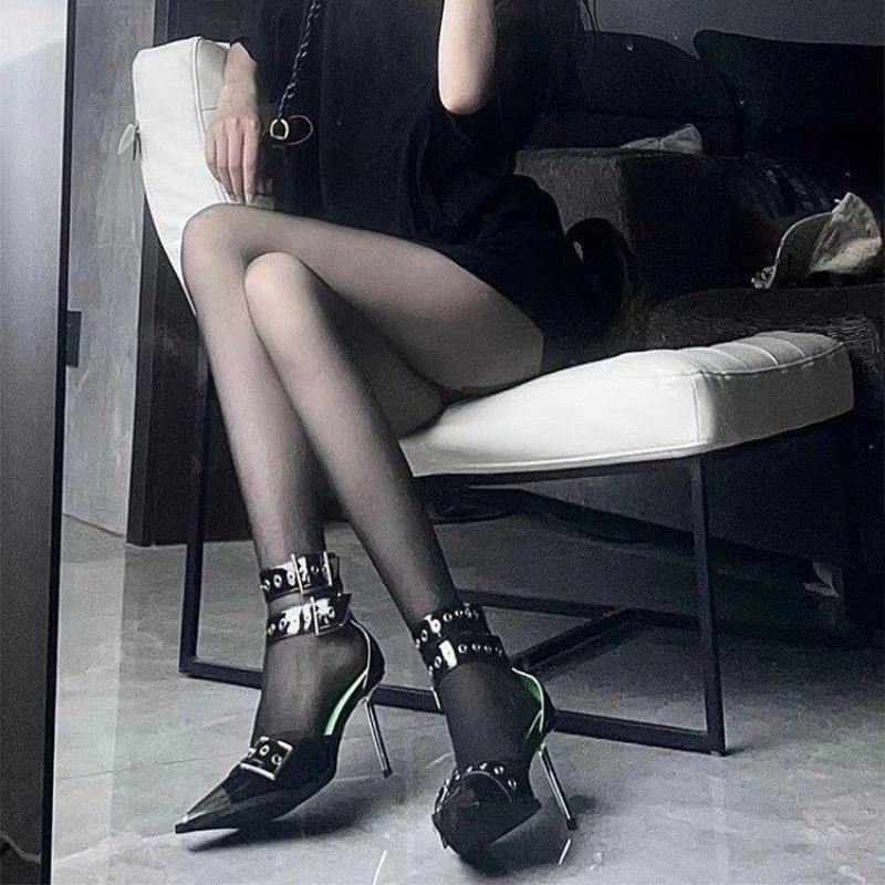 سوبر عالية الكعب المعادن أشار  - مراجعة Platform Mule Heel وسعره